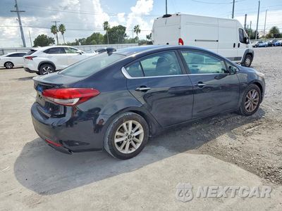 Trzecie zdjęcie samochodu z tyłu: 2017 KIA FORTE S VIN:3KPFL4A77HE067654 - miniatura
