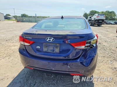 Zdjęcie 6 z 12 samochodu: 2013 HYUNDAI ELANTRA GLS VIN:5NPDH4AE2DH382388 - miniatura