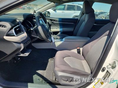 Zdjęcie 7 z 12 samochodu: 2018 TOYOTA CAMRY LE VIN:4T1B11HK5JU514465 - miniatura