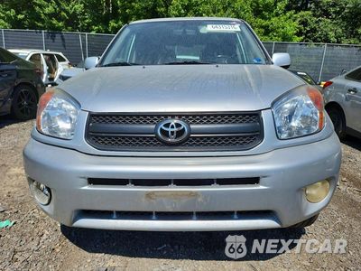 Piąte zdjęcie samochodu w środku: 2005 TOYOTA RAV4 BASE VIN:JTEHD20V550052600 - miniatura