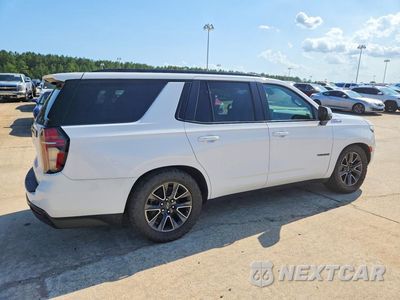 Trzecie zdjęcie samochodu z tyłu: 2021 CHEVROLET TAHOE K1500 Z71 VIN:1GNSKPKD6MR335655 - miniatura