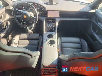 Zdjęcie 8 z 12 samochodu: 2022 PORSCHE TAYCAN VIN:WP0AA2Y1XNSA17235 - miniatura