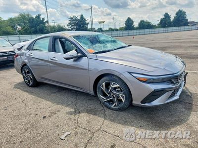 Czwarte zdjęcie samochodu z boku: 2025 HYUNDAI ELANTRA SEL VIN:KMHLS4DG0SU950582 - miniatura