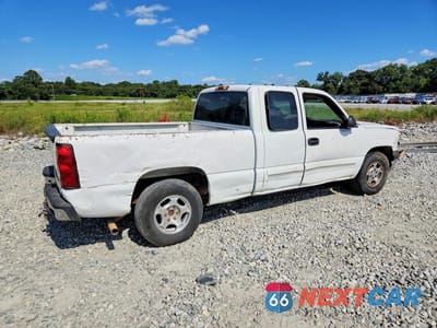 Trzecie zdjęcie samochodu z tyłu: 2003 CHEVROLET SILVERADO C1500 VIN:2GCEC19V131108914 - miniatura
