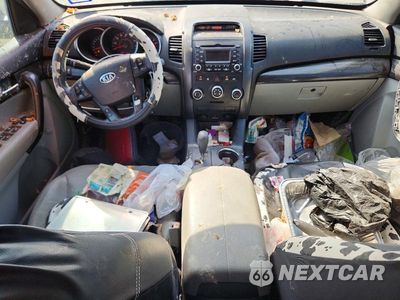 Zdjęcie 8 z 13 samochodu: 2012 KIA SORENTO LX VIN:5XYKT3A16CG215289 - miniatura