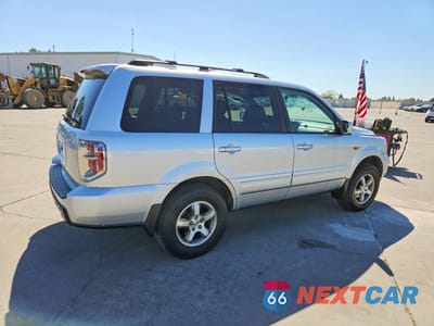 Trzecie zdjęcie samochodu z tyłu: 2006 HONDA PILOT EX VIN:5FNYF287X6B041440 - miniatura