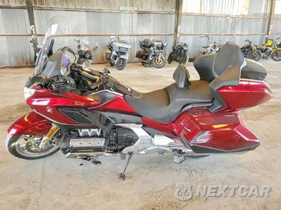 Trzecie zdjęcie samochodu z tyłu: 2021 HONDA GL1800 D VIN:JH2SC7951MK300994 - miniatura