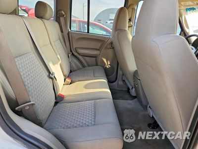 Zdjęcie 11 z 13 samochodu: 2005 JEEP LIBERTY SPORT VIN:1J4GK48K85W560479 - miniatura