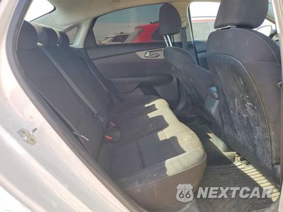 Zdjęcie 10 z 12 samochodu: 2019 KIA FORTE LXS VIN:3KPF24AD0KE083744 - miniatura