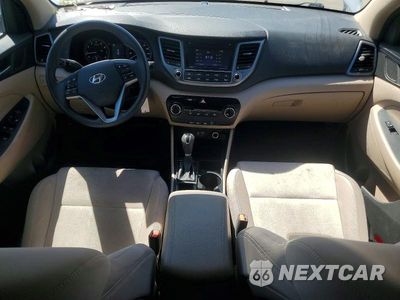 Zdjęcie 8 z 13 samochodu: 2017 HYUNDAI TUCSON SE VIN:KM8J3CA40HU474464 - miniatura