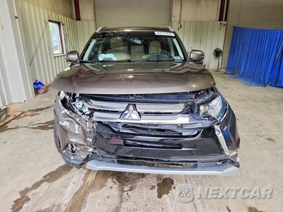 Piąte zdjęcie samochodu w środku: 2017 MITSUBISHI OUTLANDER SE VIN:JA4AZ3A38HZ025668 - miniatura