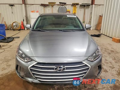 Piąte zdjęcie samochodu w środku: 2017 HYUNDAI ELANTRA SE VIN:KMHD84LF8HU225784 - miniatura