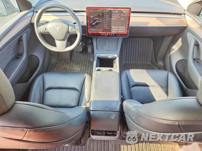 Zdjęcie 8 z 12 samochodu: 2025 TESLA MODEL Y VIN:7SAYGAEE6SF272407 - miniatura