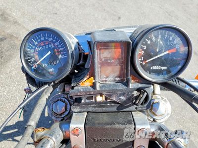 Zdjęcie 7 z 9 samochodu: 1983 HONDA VF1100 C VIN:JH2SC1208DM016505 - miniatura