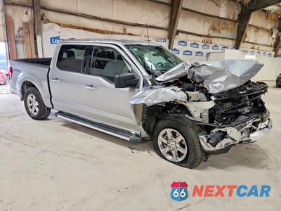 Czwarte zdjęcie samochodu z boku: 2025 FORD F150 XLT VIN:1FTEW3LP8SKE13175 - miniatura