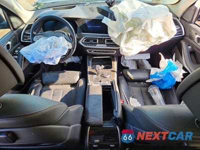 Zdjęcie 8 z 13 samochodu: 2019 BMW X7 XDRIVE40I VIN:5UXCW2C55KL089580 - miniatura