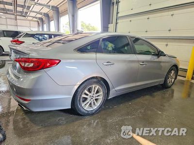 Trzecie zdjęcie samochodu z tyłu: 2015 HYUNDAI SONATA SE VIN:5NPE24AF9FH122944 - miniatura
