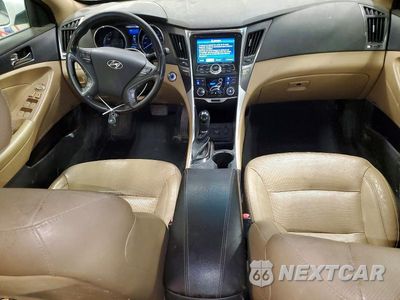 Zdjęcie 8 z 13 samochodu: 2014 HYUNDAI SONATA HYBRID VIN:KMHEC4A49EA102514 - miniatura