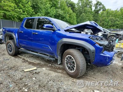 Czwarte zdjęcie samochodu z boku: 2024 TOYOTA TACOMA TRD OFF-ROAD VIN:3TMLB5JN6RM080462 - miniatura