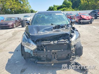 Piąte zdjęcie samochodu w środku: 2020 NISSAN KICKS SR VIN:3N1CP5DV3LL551772 - miniatura