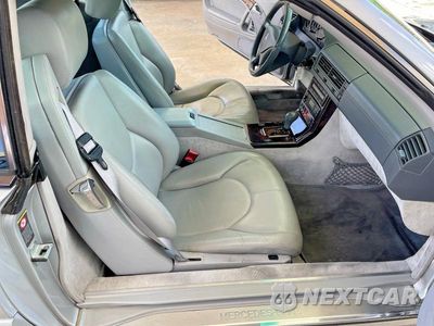 Piąte zdjęcie samochodu w środku: 2000 MERCEDES-BENZ SL 500 VIN:WDBFA68F7YF191586 - miniatura
