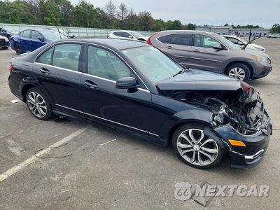 Czwarte zdjęcie samochodu z boku: 2013 MERCEDES-BENZ C 300 4MATIC VIN:WDDGF8AB4DA834094 - miniatura