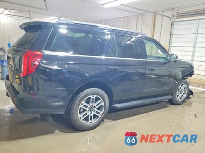 Trzecie zdjęcie samochodu z tyłu: 2025 FORD EXPEDITION ACTIVE VIN:1FMJU1J84SEA28405 - miniatura