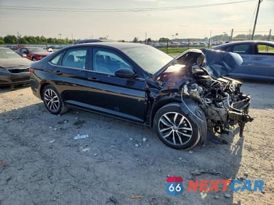Czwarte zdjęcie samochodu z boku: 2025 VOLKSWAGEN JETTA SE VIN:3VWEX7BU5SM025550 - miniatura