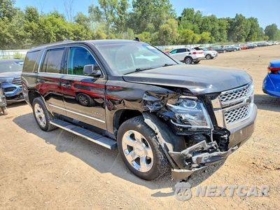 Czwarte zdjęcie samochodu z boku: 2017 CHEVROLET TAHOE K1500 LT VIN:1GNSKBKC7HR392530 - miniatura
