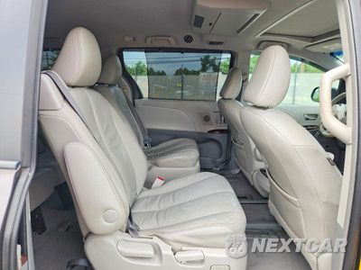 Zdjęcie 11 z 14 samochodu: 2011 TOYOTA SIENNA XLE 7-PASSENGER VIN:5TDDK3DC2BS014158 - miniatura