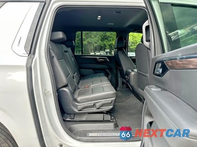 Zdjęcie 9 z 10 samochodu: 2025 CHEVROLET SUBURBAN K1500 LT VIN:1GNS6CRDXSR290820 - miniatura