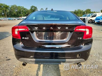 Zdjęcie 6 z 12 samochodu: 2013 VOLVO S60 T5 VIN:YV1612FS1D2177267 - miniatura
