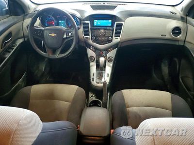 Zdjęcie 8 z 12 samochodu: 2013 CHEVROLET CRUZE LS VIN:1G1PA5SH3D7188482 - miniatura