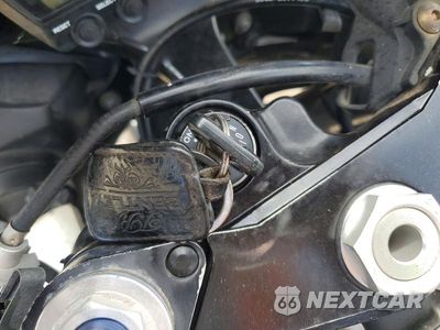 Zdjęcie 8 z 9 samochodu: 2008 YAMAHA YZFR6 S VIN:JYARJ06E68A037918 - miniatura