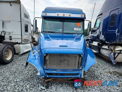 Piąte zdjęcie samochodu w środku: 2016 FREIGHTLINER CONVENTIONAL COLUMBIA VIN:3ALXA7CG3GDHR6457 - miniatura