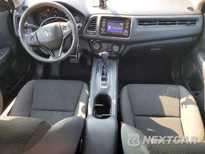 Zdjęcie 8 z 13 samochodu: 2021 HONDA HR-V LX VIN:3CZRU6H38MM725758 - miniatura