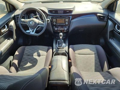 Zdjęcie 8 z 14 samochodu: 2017 NISSAN ROGUE SPORT SV VIN:JN1BJ1CP0HW013895 - miniatura