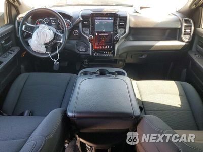 Zdjęcie 8 z 12 samochodu: 2025 RAM 2500 TRADESMAN VIN:3C63R5CL6SG579765 - miniatura