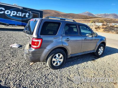Trzecie zdjęcie samochodu z tyłu: 2011 FORD ESCAPE LIMITED VIN:1FMCU0EG3BKC42145 - miniatura