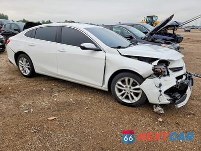 Czwarte zdjęcie samochodu z boku: 2017 CHEVROLET MALIBU LT VIN:1G1ZE5ST1HF134143 - miniatura