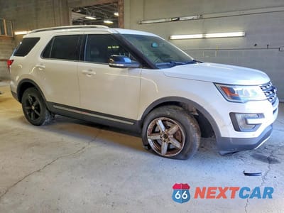 Czwarte zdjęcie samochodu z boku: 2016 FORD EXPLORER XLT VIN:1FM5K8D85GGB32277 - miniatura