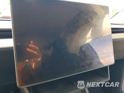 Zdjęcie 9 z 12 samochodu: 2026 TESLA MODEL Y VIN:7SAYGDEE6TF409025 - miniatura