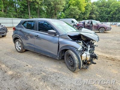 Czwarte zdjęcie samochodu z boku: 2025 NISSAN KICKS PLAY S VIN:3N1CP5BVXSL493306 - miniatura