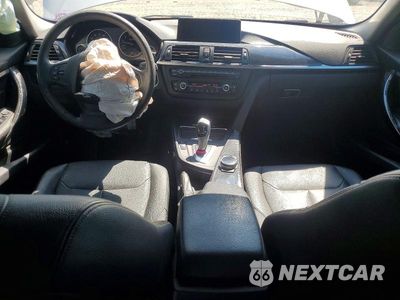 Zdjęcie 8 z 12 samochodu: 2014 BMW 320 I XDRIVE VIN:WBA3C3C56EK200323 - miniatura