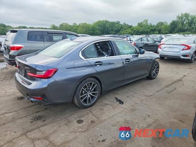 Trzecie zdjęcie samochodu z tyłu: 2021 BMW 330XI VIN:3MW5R7J03M8B53385 - miniatura