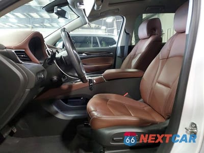 Zdjęcie 7 z 13 samochodu: 2021 BUICK ENCLAVE AVENIR VIN:5GAEVCKW1MJ110406 - miniatura
