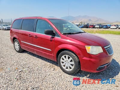 Czwarte zdjęcie samochodu z boku: 2013 CHRYSLER TOWN & COUNTRY TOURING VIN:2C4RC1BG3DR540937 - miniatura