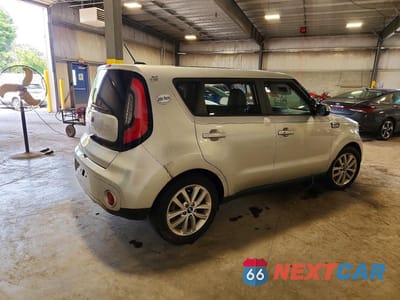 Trzecie zdjęcie samochodu z tyłu: 2019 KIA SOUL + VIN:KNDJP3A58K7022270 - miniatura