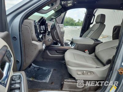 Zdjęcie 7 z 12 samochodu: 2025 GMC SIERRA K1500 SLT VIN:3GTUUDE83SG254599 - miniatura
