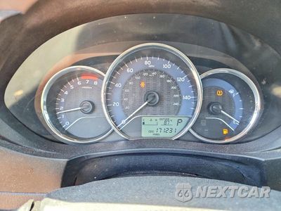 Zdjęcie 9 z 12 samochodu: 2014 TOYOTA COROLLA LE VIN:5YFBURHE9EP162725 - miniatura